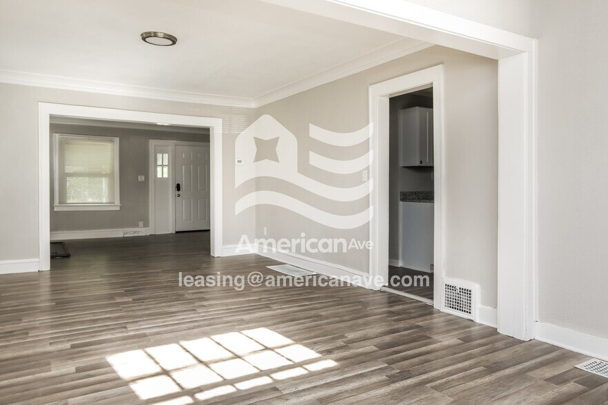 Building Photo - 4200 Benton Blvd