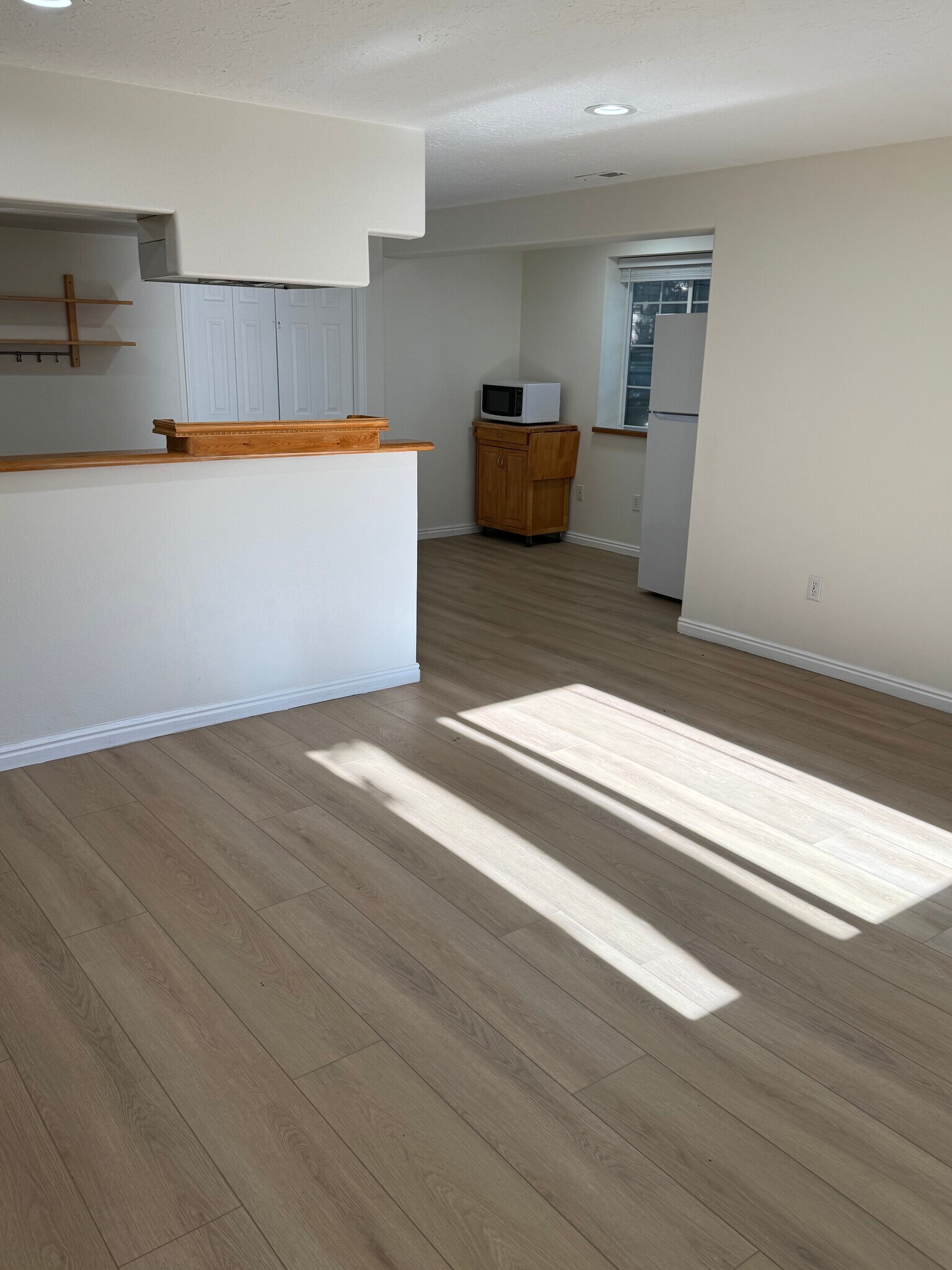 Building Photo - 1117 E 200 S