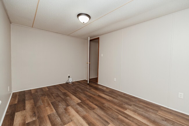 Building Photo - 4680 Hardy Adams Rd