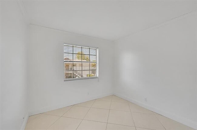 Building Photo - 12244 Royal Palm Blvd