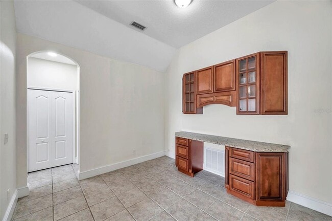 Building Photo - 1915 Fruitridge St