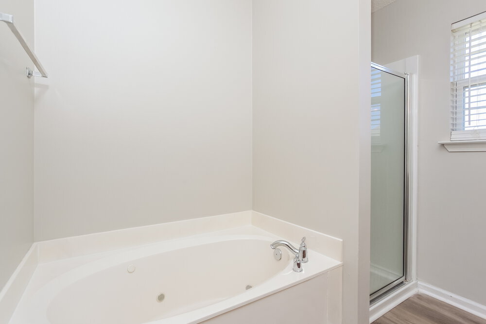 Building Photo - 1812 Cherry Creek Dr