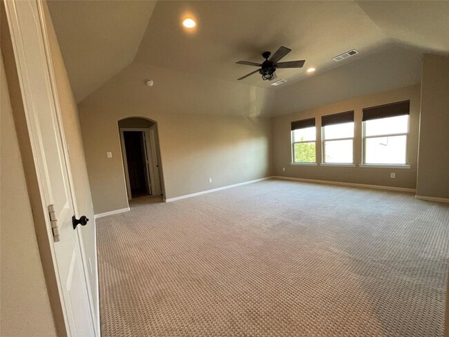Building Photo - 2026 Artemis Ct