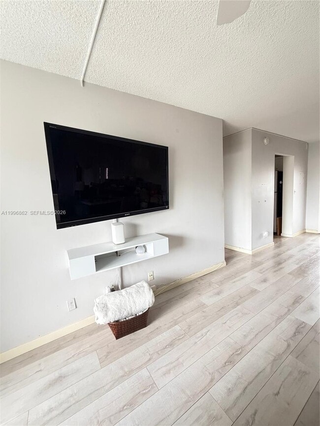 Building Photo - 3201 NE 14th Street Causeway