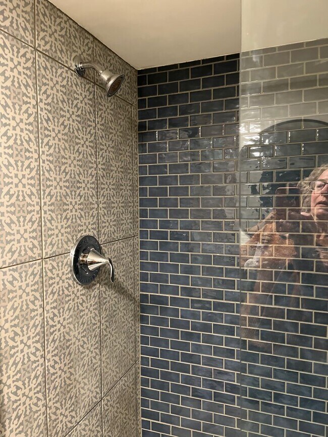 Building Photo - A Turnkey 4 Bed 2 Bath Furnished Retreat