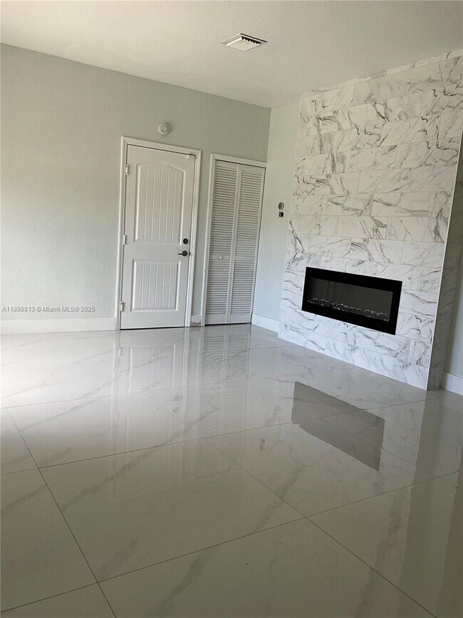 Building Photo - 13201 SW 274th Terrace