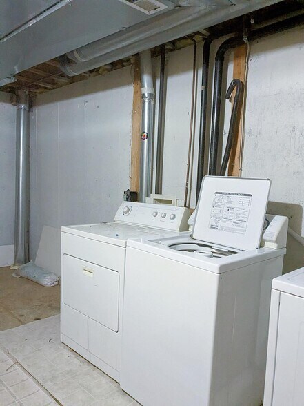 Building Photo - 2131 W 101st Cir