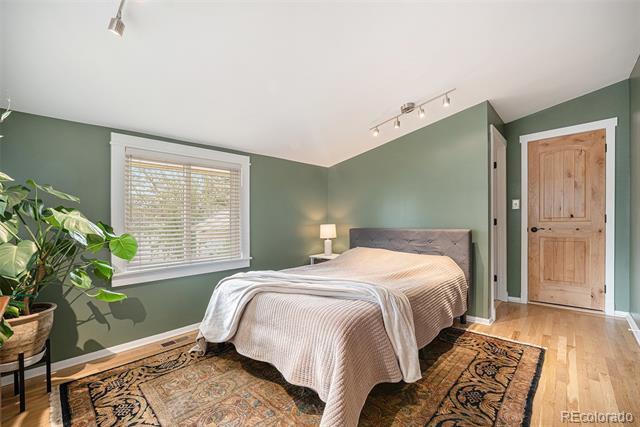 Building Photo - 895 Vance St