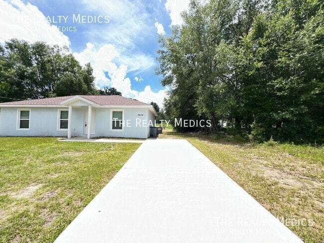 Building Photo - 5434 NW 6th Pl