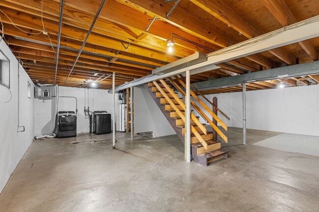Building Photo - 8564 Gulf Dr