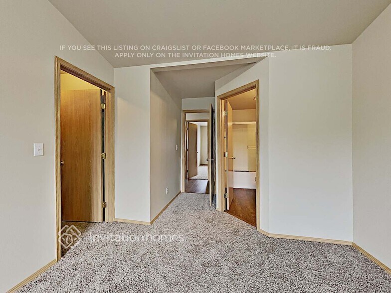 Building Photo - 22420 44th Ave Ct E
