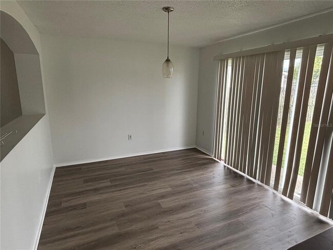 Building Photo - 1203 Carey Glen Cir