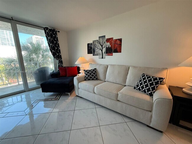 Building Photo - 6801 Indian Creek Dr