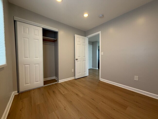 Building Photo - 26th Street