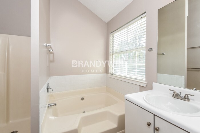 Building Photo - 2579 Charleston Terrace