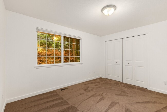 Building Photo - PM-UT-GOL*813-MF