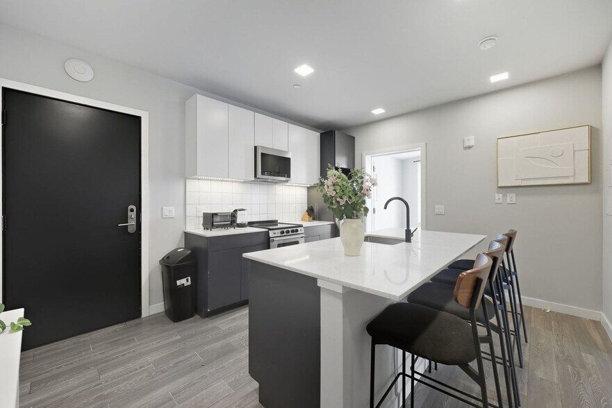 Building Photo - 1151 N 3rd St