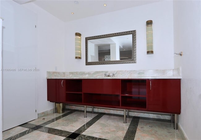 Building Photo - 1000 W Island Blvd