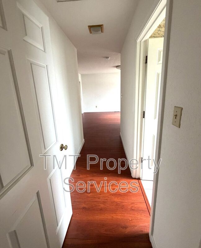 Building Photo - 2 Polvadera Ct