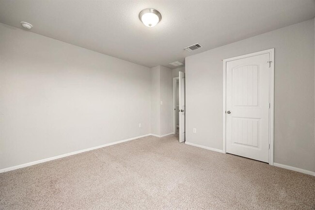 Building Photo - 13925 Heywood Dr