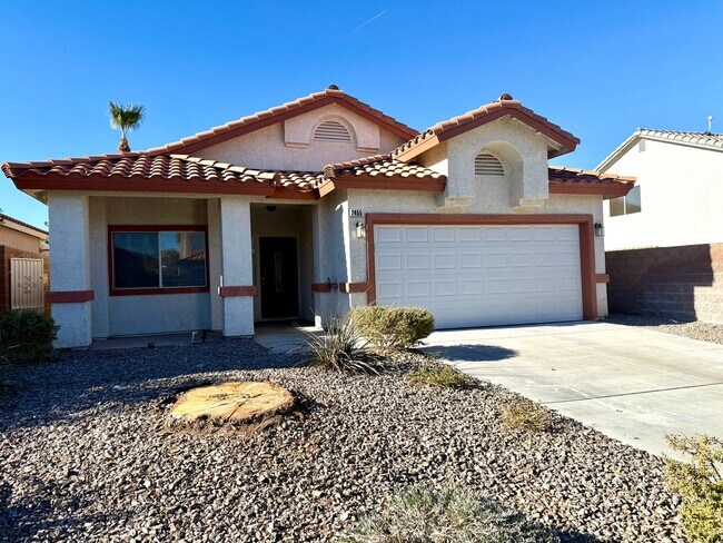 Building Photo - 3 Bedroom Home off of S Eastern and Sunrid...