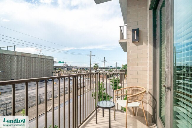 Building Photo - 1535 Canal St