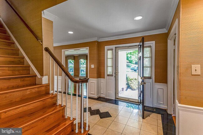 Building Photo - 7416 Royal Dominion Dr