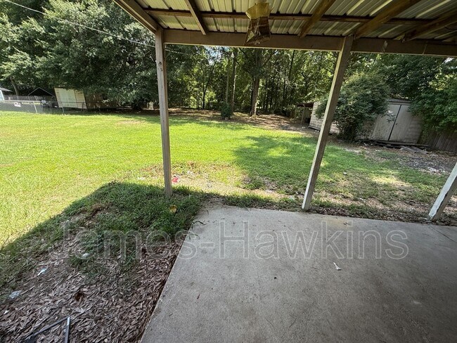 Building Photo - 3820 Donna Dr