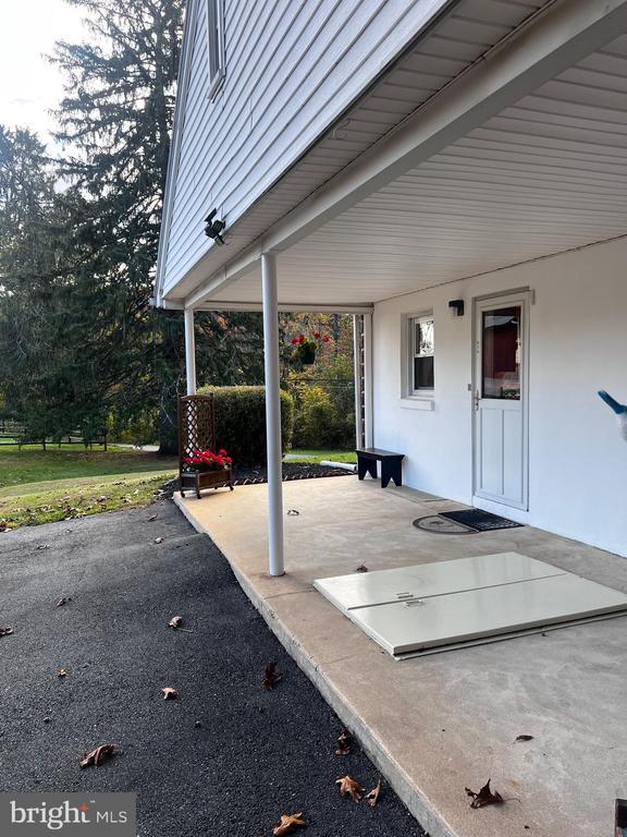 Building Photo - 636 Ridgeway Rd