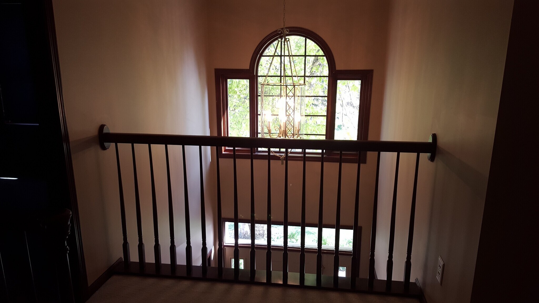 Upstairs - 2007 Glendale Hills Dr NE