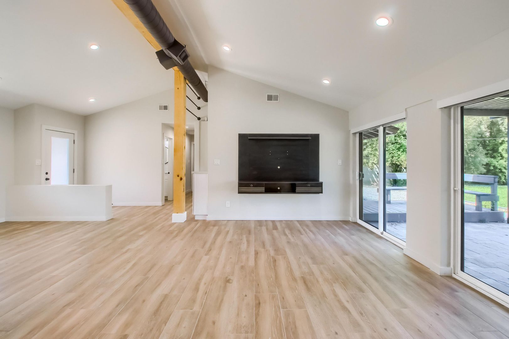 Building Photo - 1402 W Berridge Ln