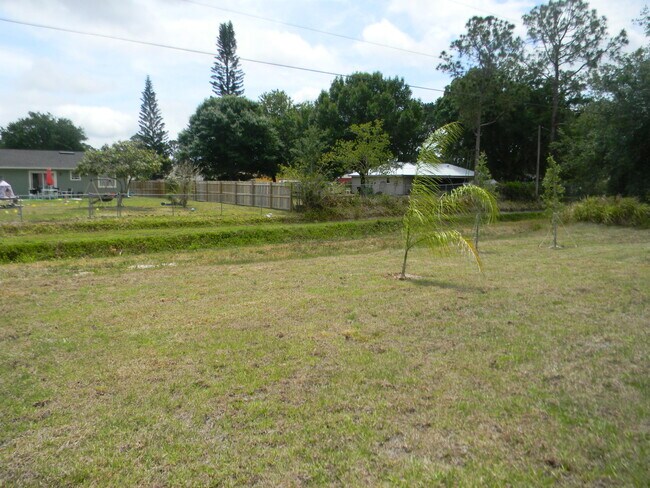 Building Photo - 491 Windswept Ave SW