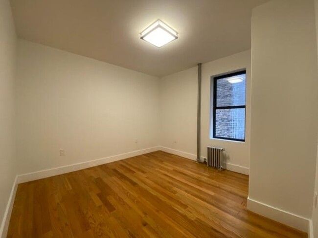 Building Photo - 1 bedroom in BRONX NY 10457