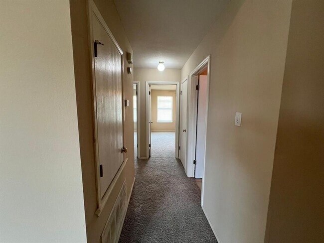 Building Photo - 209 Katy B Ln