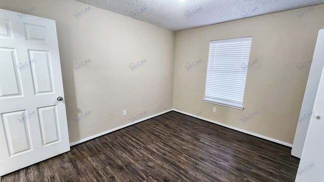 Building Photo - 7761 Sable Ln