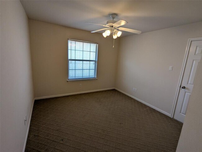 Building Photo - 7306 Ellaview Ln