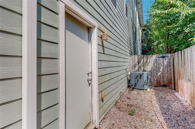 Building Photo - 2415 Stutz Dr