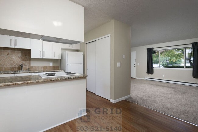 Building Photo - Charming two Bedroom in Mt. Tabor