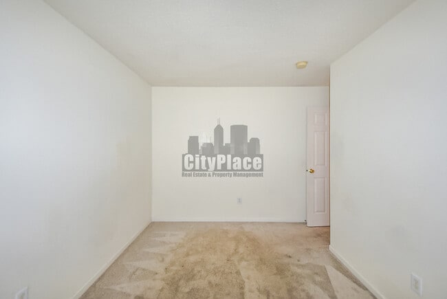 Building Photo - 312 Harts Ford Way