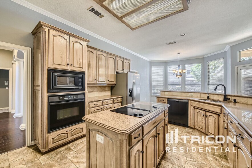 Building Photo - 4110 Coachman Ln