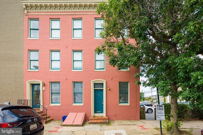 Building Photo - 1 W Henrietta St