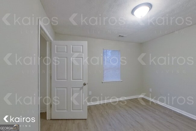 Building Photo - 100 Deer Pkwy