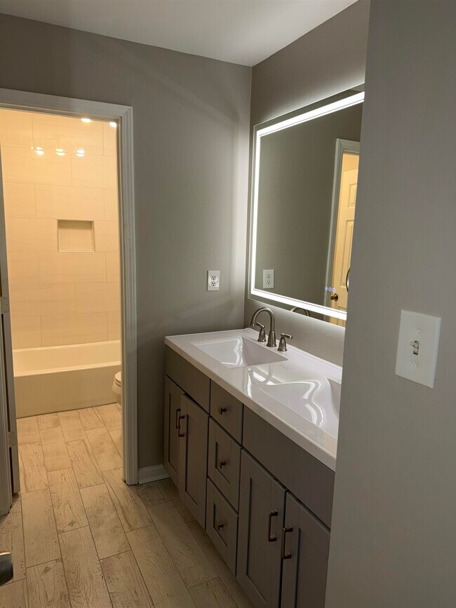 Building Photo - 4834 Sturbridge Ln