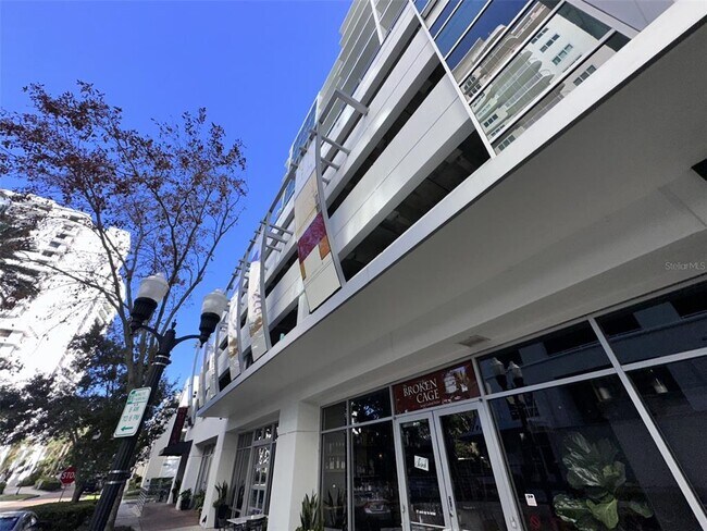 Building Photo - 101 S Eola Dr