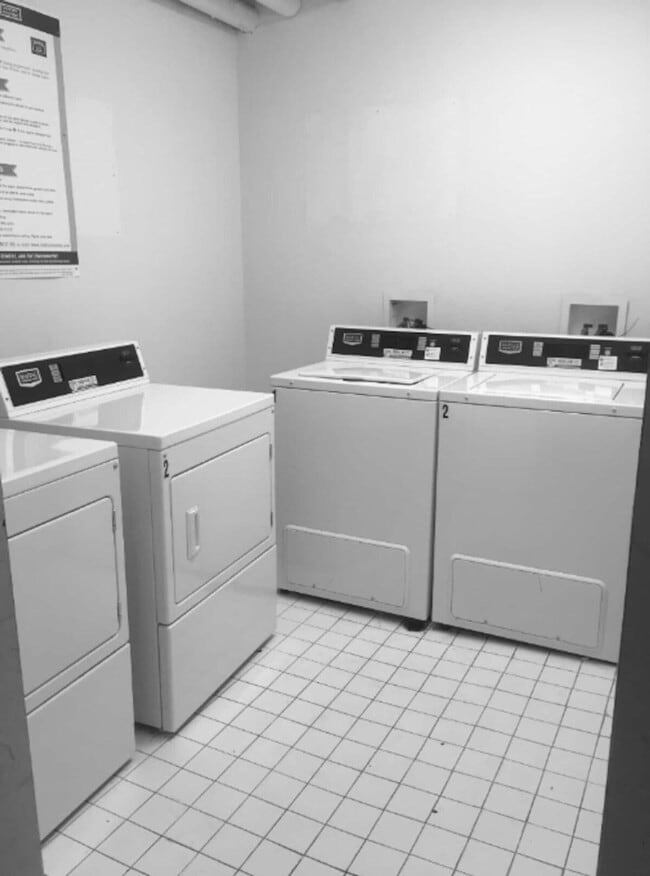 Building Photo - 331 Jefferson St