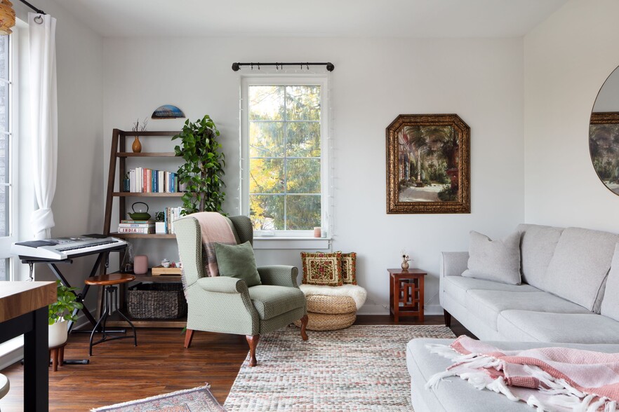 Living room - Peabody Walk Lofts