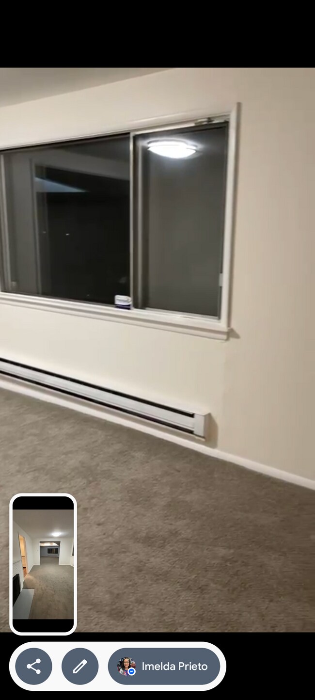 Building Photo - 12827 Glenwood Ave SW