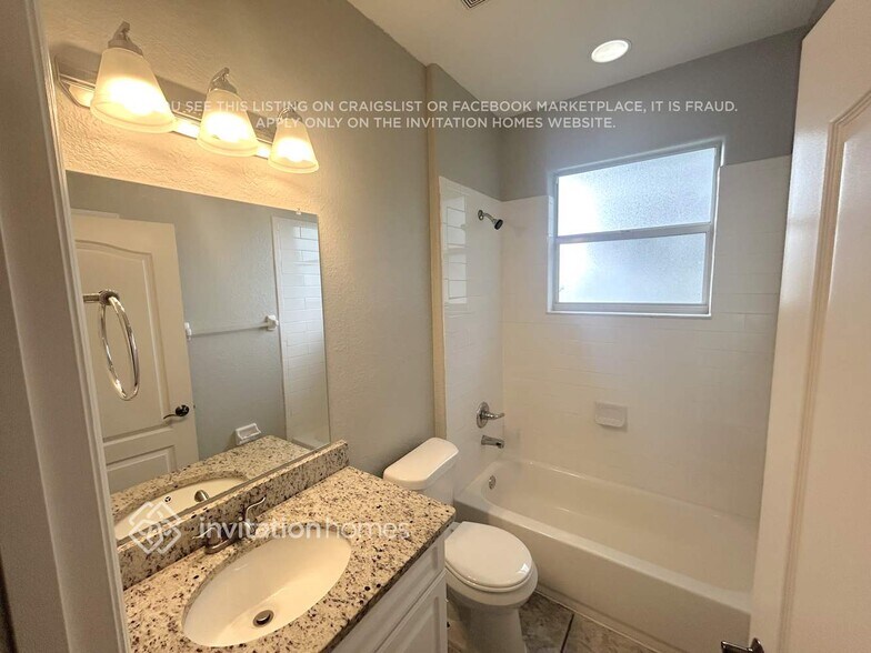 Building Photo - 2909 Dunhill Cir