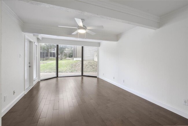 Building Photo - 195 World of Tennis Sq