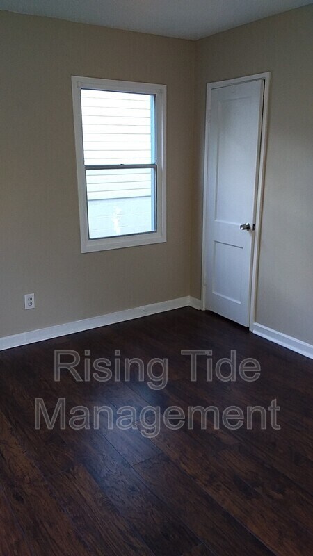 Building Photo - 1728 33rd St Ensley